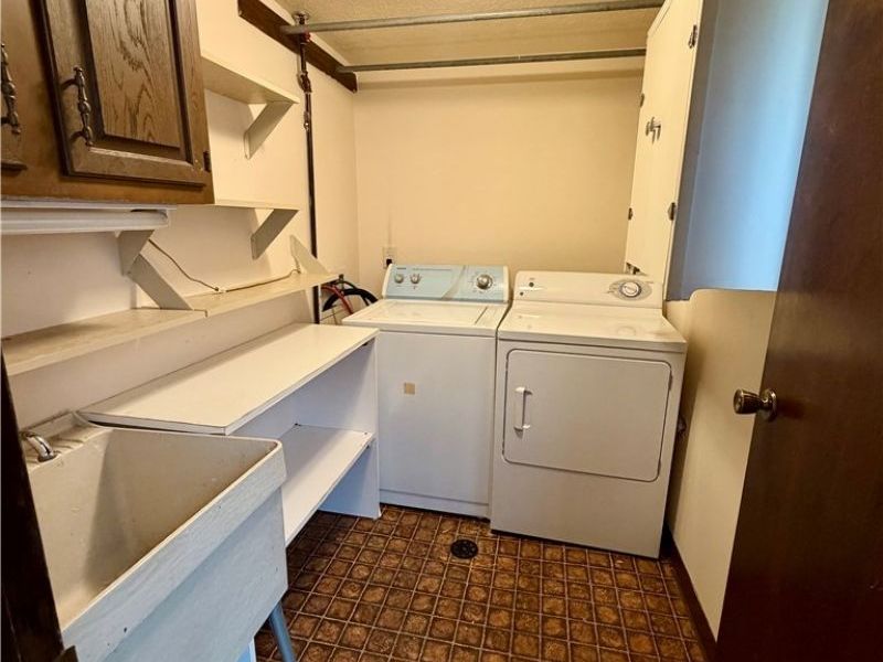 6218 Island Drive NW, Canton, OH 44718 Photo 18