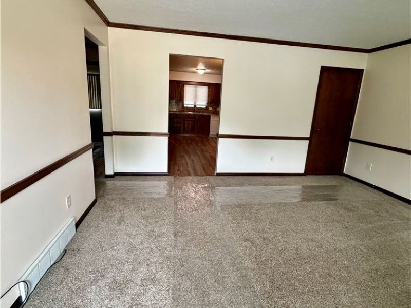6218 Island Drive NW, Canton, OH 44718 Photo 4