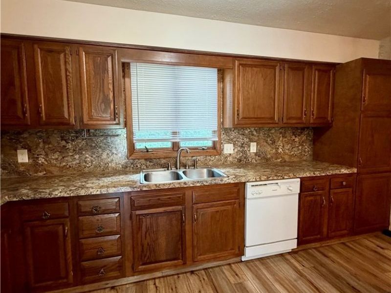 6218 Island Drive NW, Canton, OH 44718 Photo 9