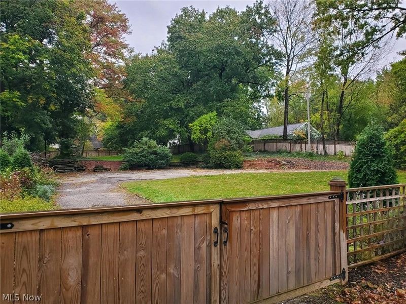564 Merriman Road, Akron, OH 44303 Photo 8