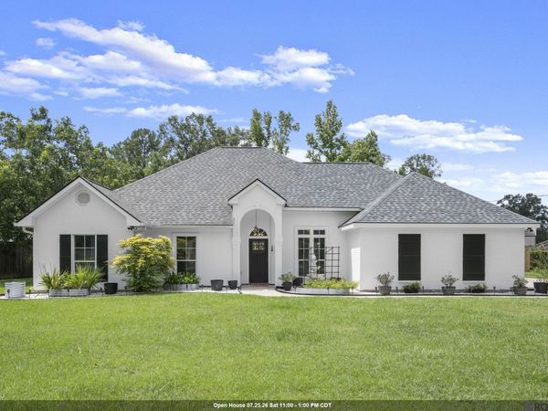 13056 Montrose North, Denham Springs, LA 70726