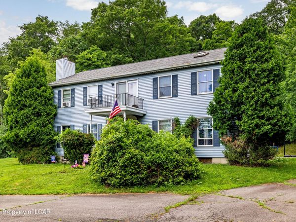 6 Forest Hill Road, Hazleton, PA 18202