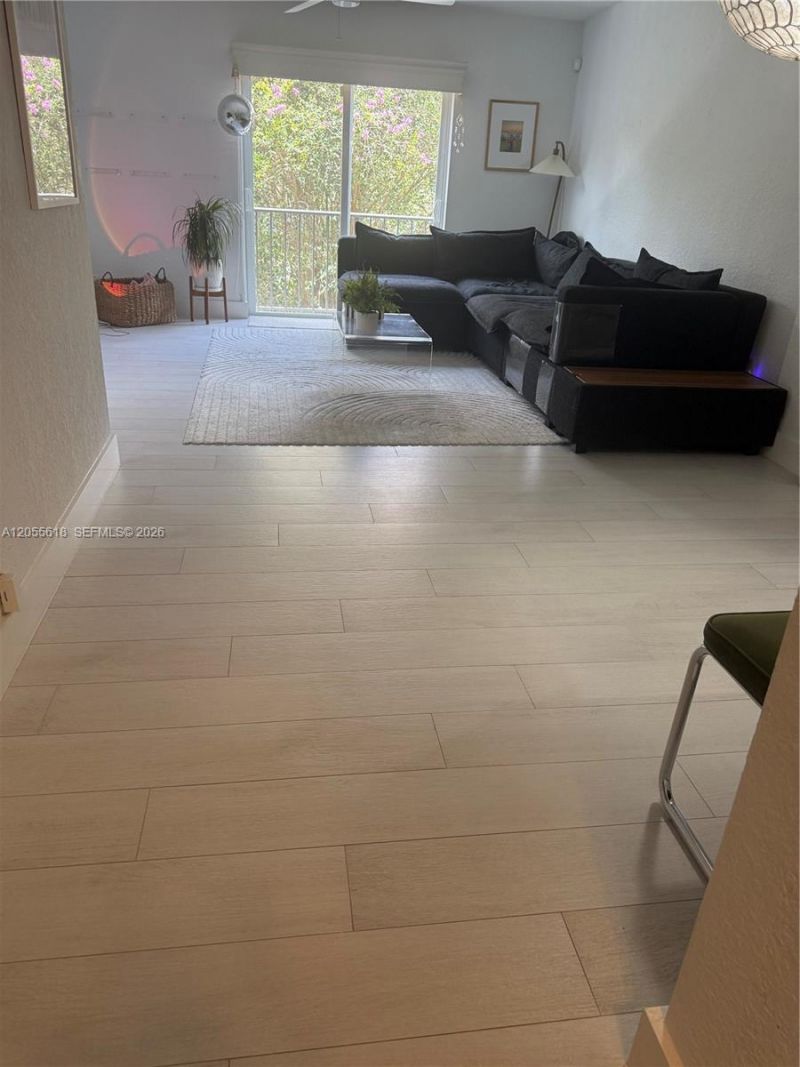 6709 N Kendall Dr, Unit 220, Pinecrest, FL 33156 Photo