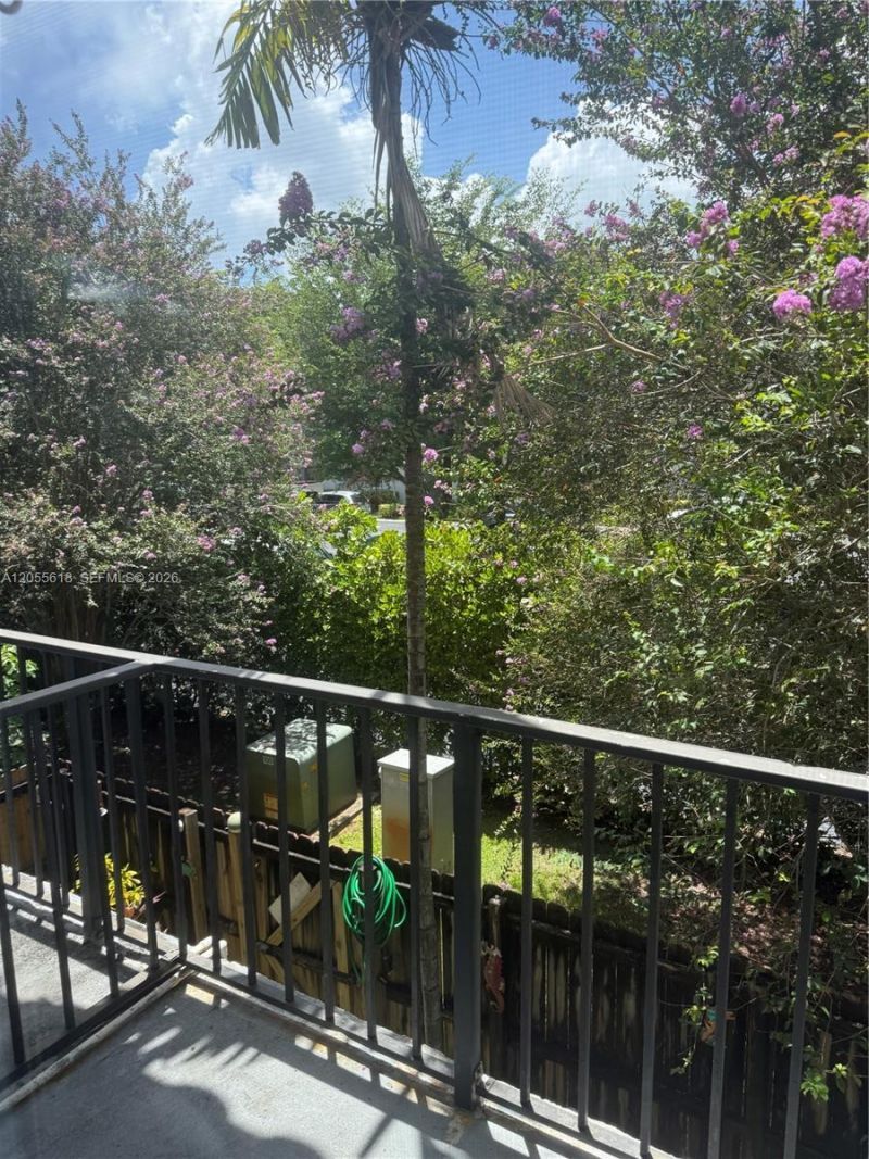 6709 N Kendall Dr, Unit 220, Pinecrest, FL 33156 Photo