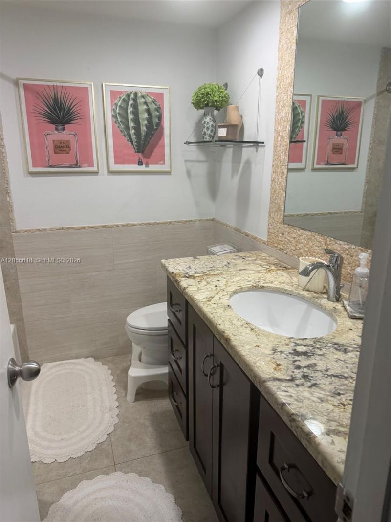 6709 N Kendall Dr, Unit 220, Pinecrest, FL 33156 Photo