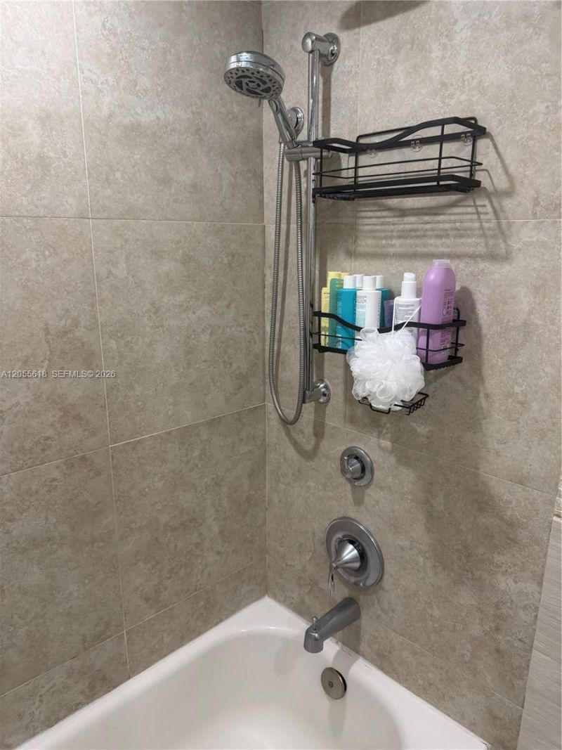 6709 N Kendall Dr, Unit 220, Pinecrest, FL 33156 Photo