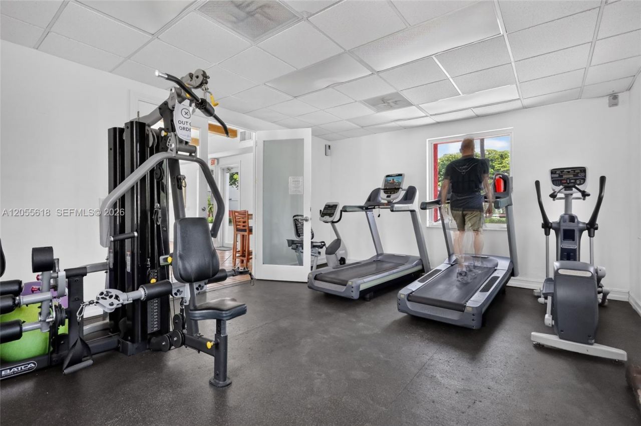 6709 N Kendall Dr, Unit 220, Pinecrest, FL 33156 Photo