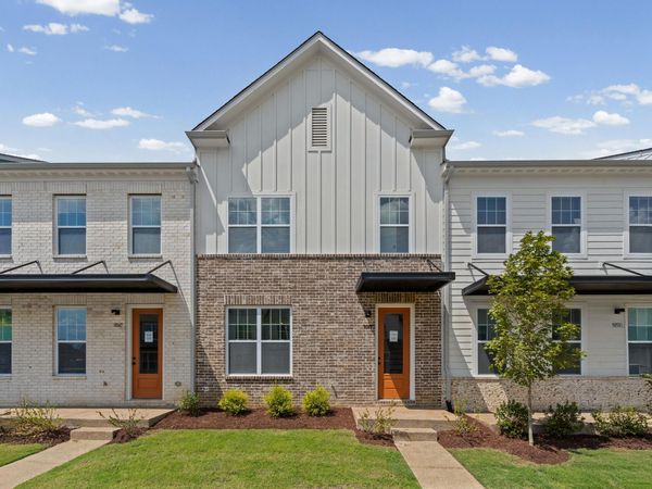 3049 PORTAGE DR, Bartlett, TN 38135