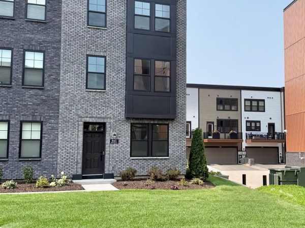 845 Sweetwater Drive, Saint Paul, MN 55116