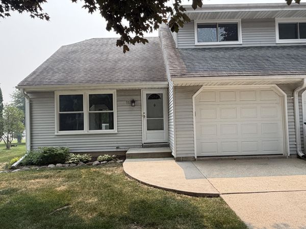 507 Maple St, Unit B, Grafton, WI 53024