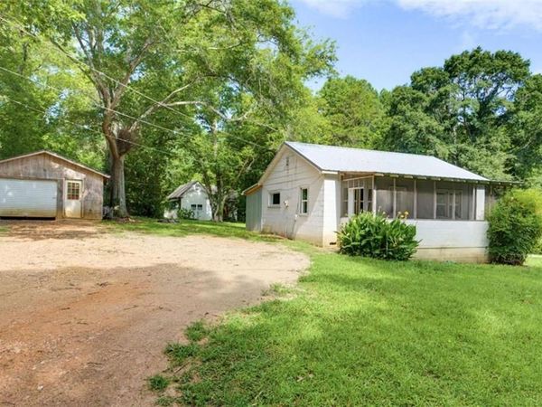 532 Cedartown Avenue, Tallapoosa, GA 30176