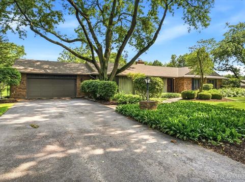 Main Photo