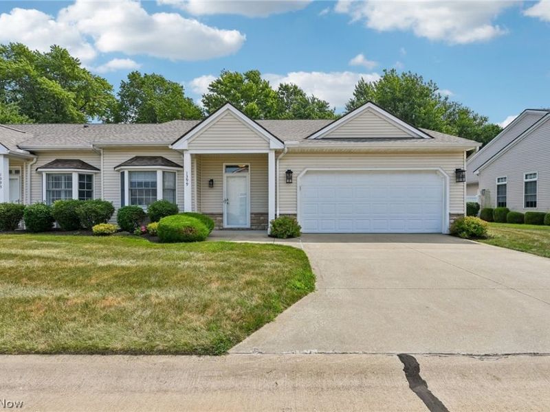 1399 E Cross Creek Drive, Willoughby, OH 44094 Photo 1