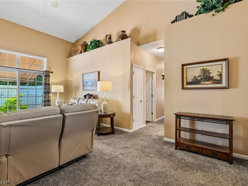 1399 E Cross Creek Drive, Willoughby, OH 44094 Photo 10