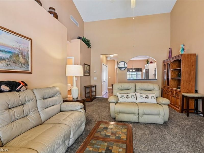 1399 E Cross Creek Drive, Willoughby, OH 44094 Photo 11