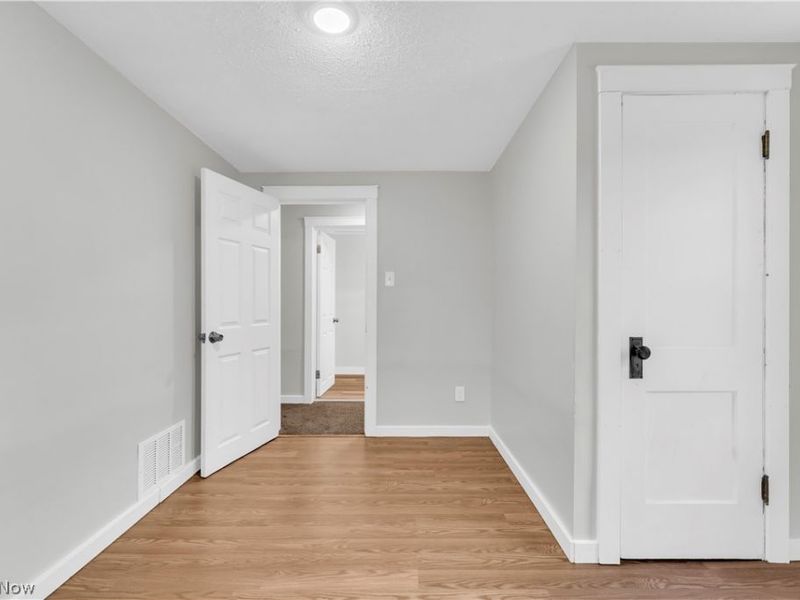 485 E Archwood Avenue, Akron, OH 44301 Photo 18