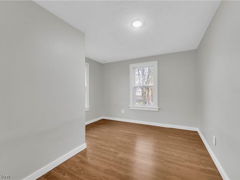 485 E Archwood Avenue, Akron, OH 44301 Photo 19