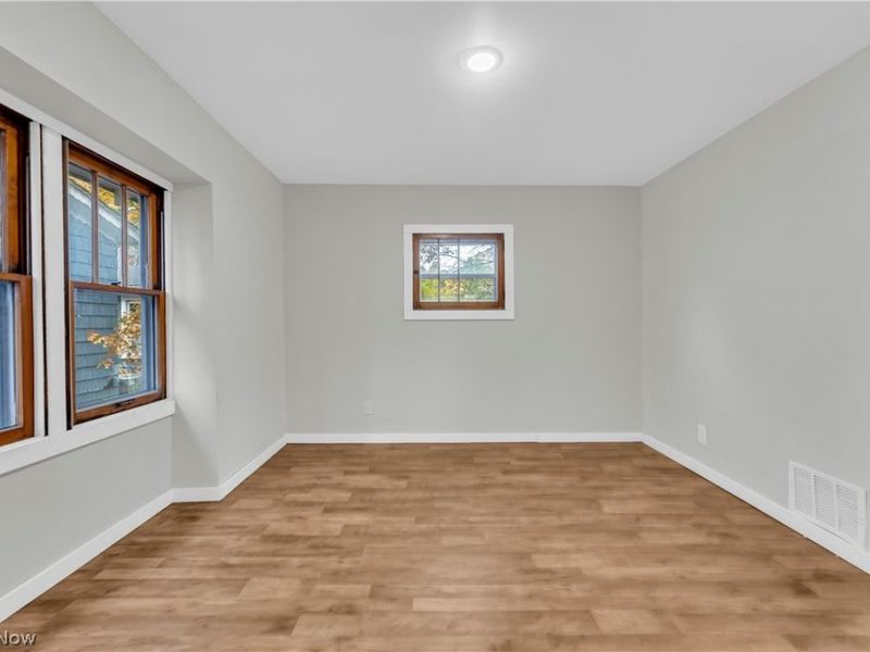 485 E Archwood Avenue, Akron, OH 44301 Photo 7