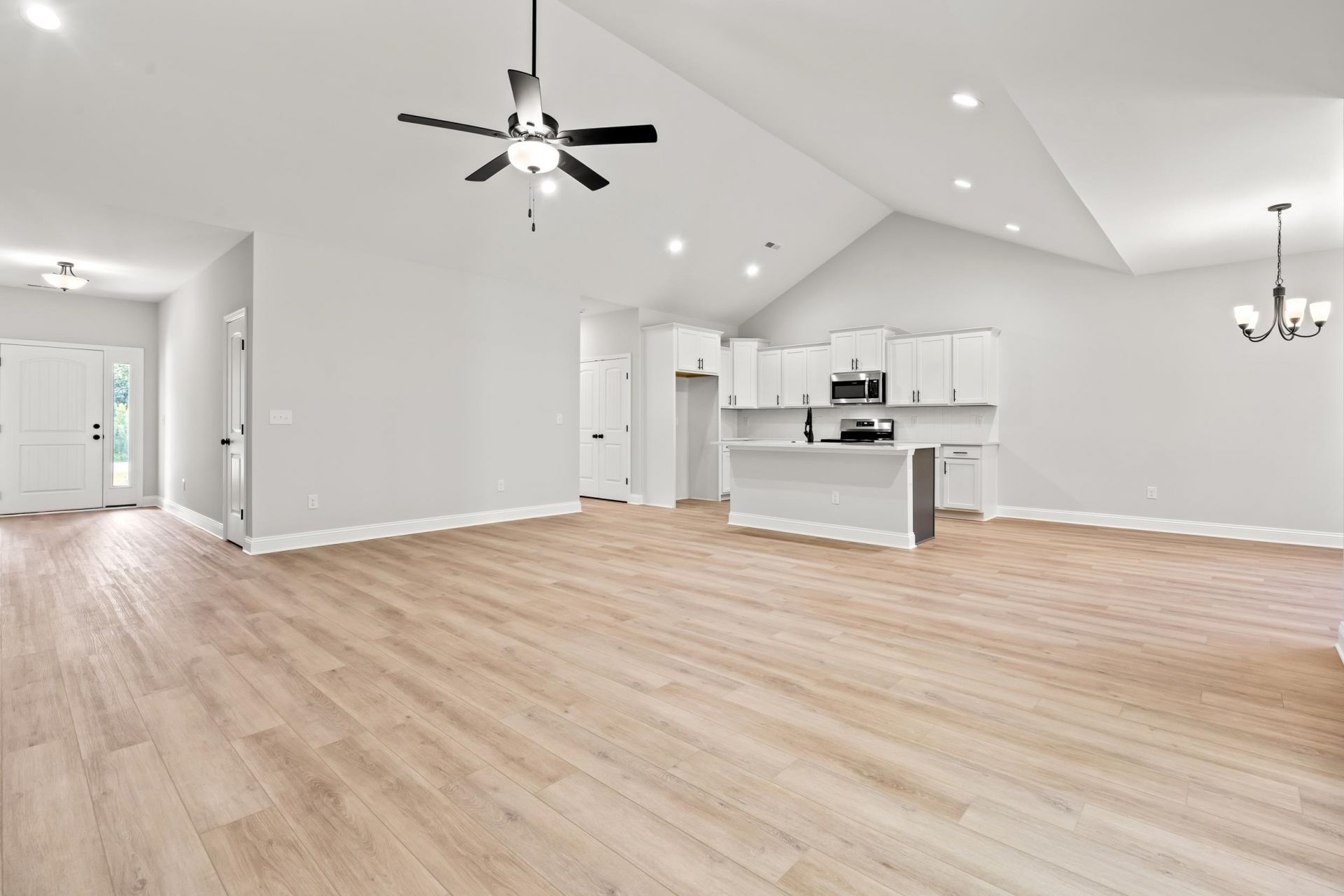 2472 Argyle Way  Photo 10