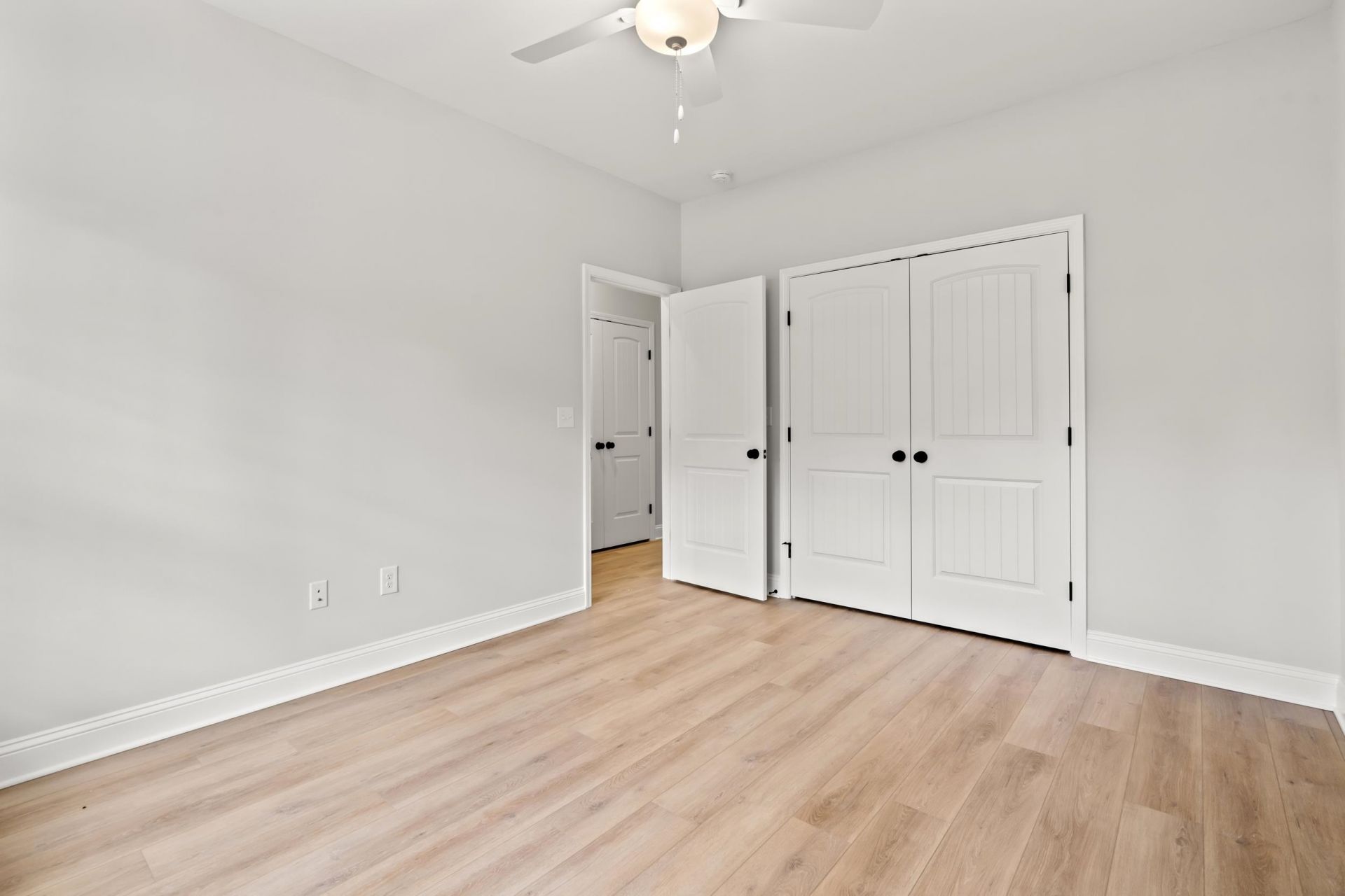 2472 Argyle Way  Photo 15