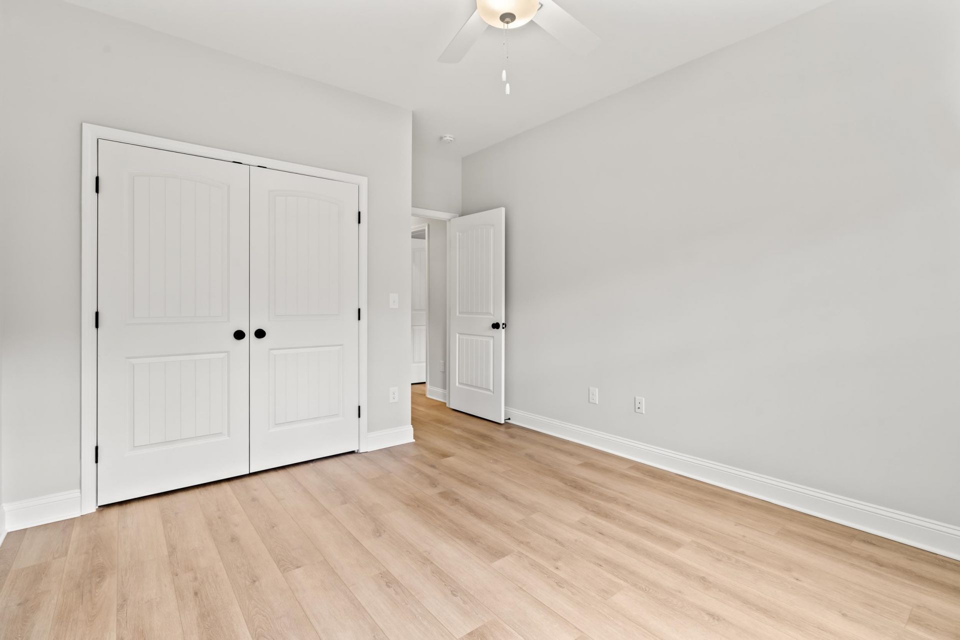 2472 Argyle Way  Photo 17