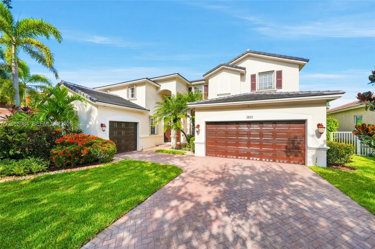 3933 E Hibiscus St, Weston, FL 33332 Main Photo