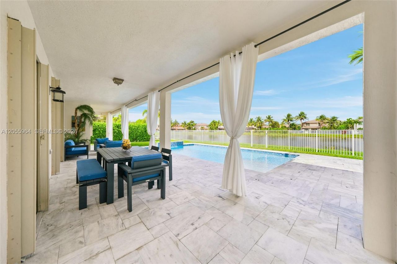 3933 E Hibiscus St, Weston, FL 33332 Photo