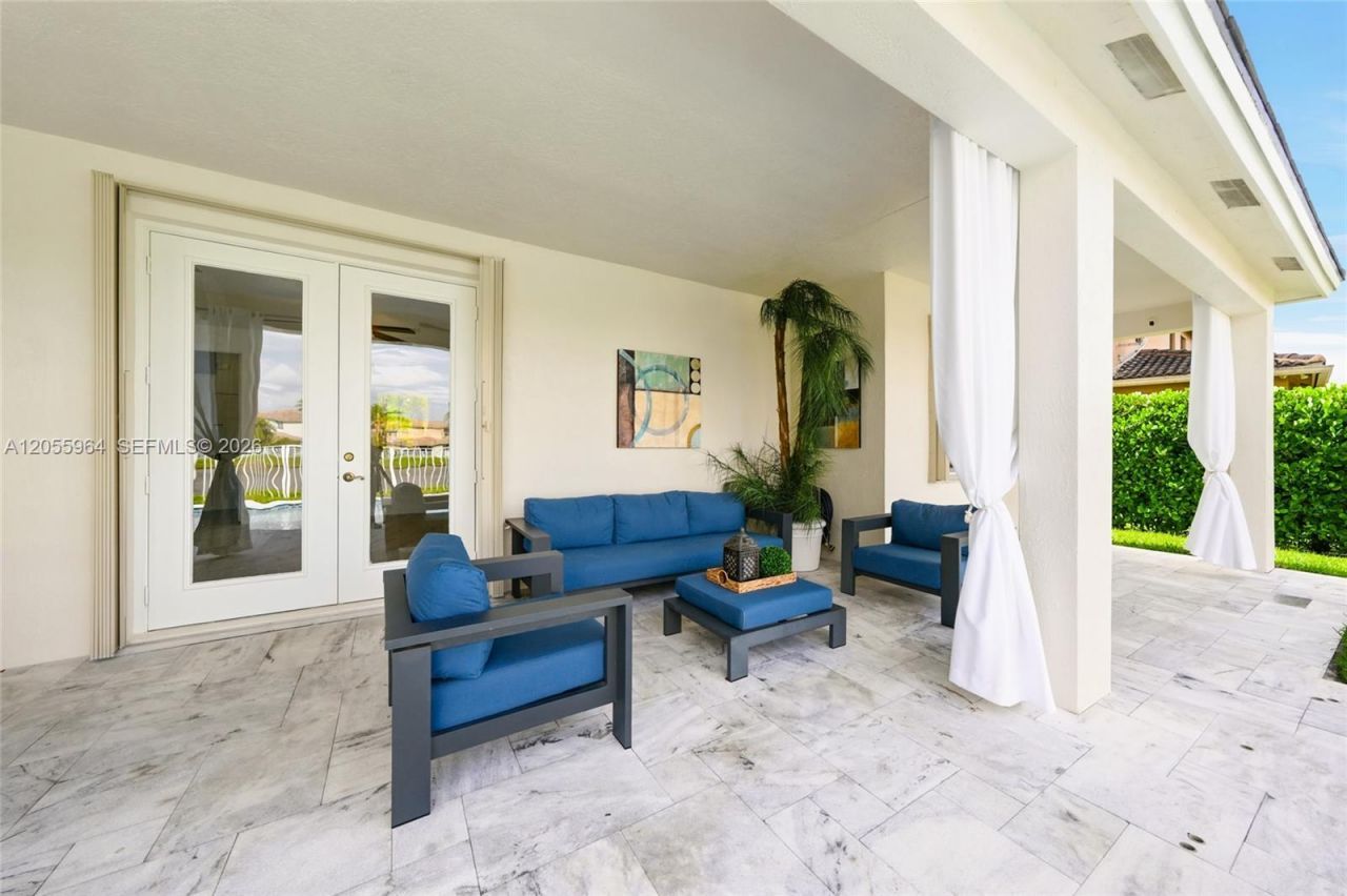 3933 E Hibiscus St, Weston, FL 33332 Photo