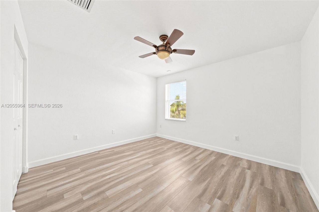 3933 E Hibiscus St, Weston, FL 33332 Photo