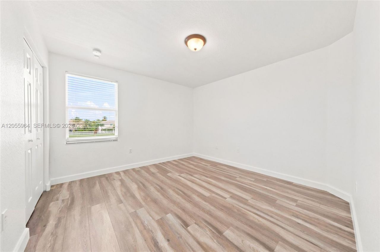 3933 E Hibiscus St, Weston, FL 33332 Photo