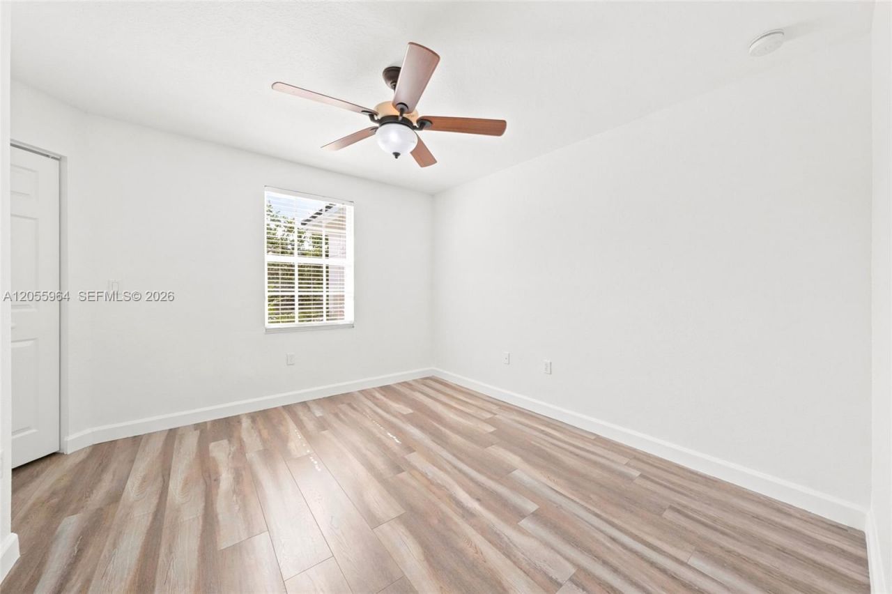 3933 E Hibiscus St, Weston, FL 33332 Photo