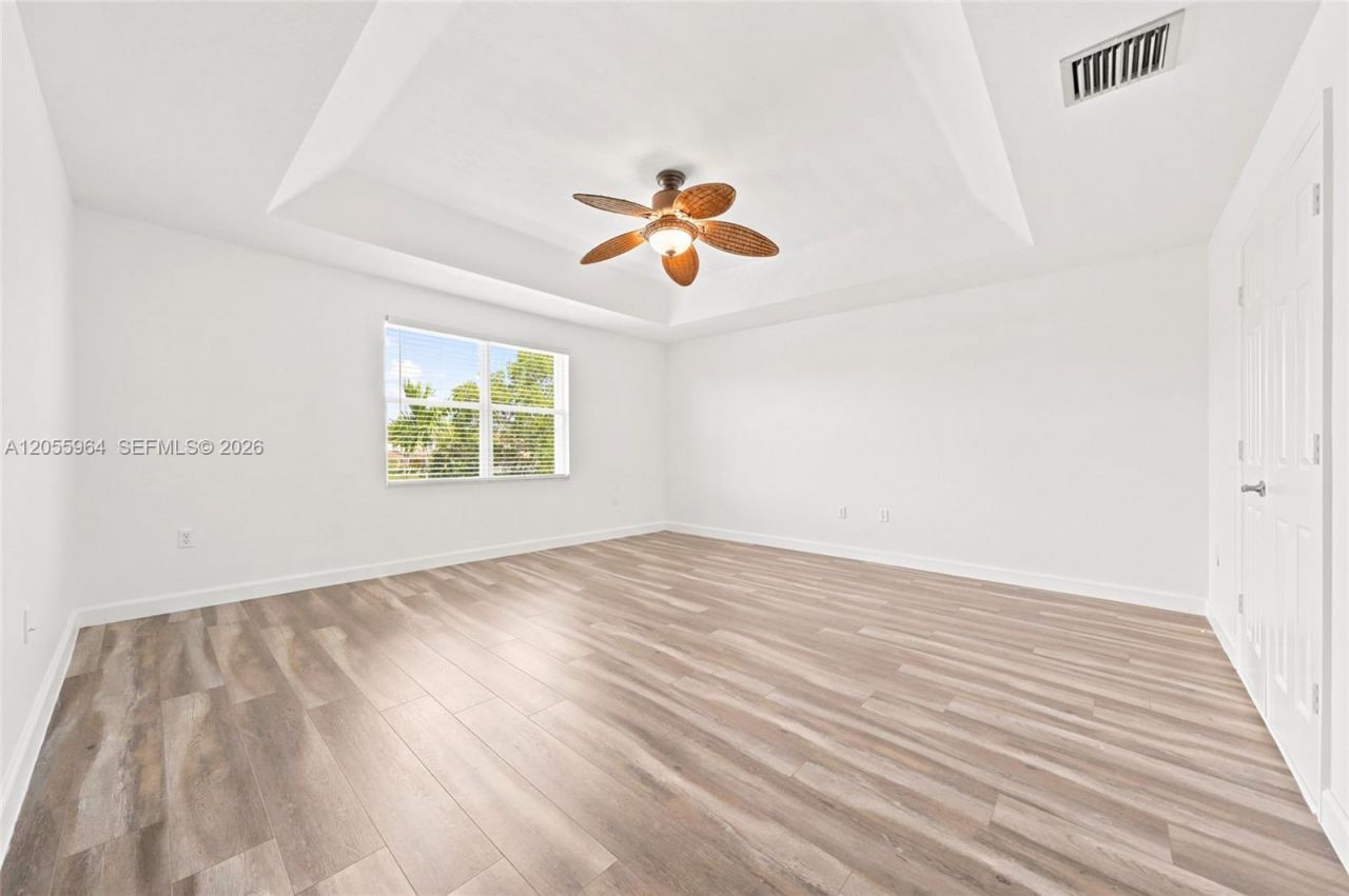3933 E Hibiscus St, Weston, FL 33332 Photo