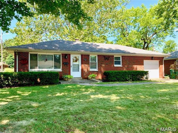 303 S Augusta Street , O'Fallon, IL 62269