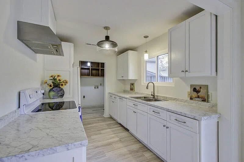 2183 Palermo Place Photo 8