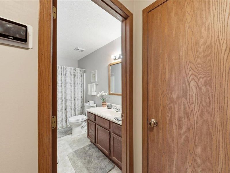 1045 Bradford Drive, Springfield, OH 45503 Photo 16