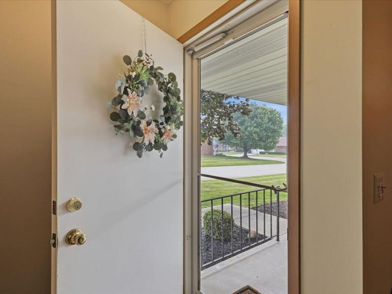 1045 Bradford Drive, Springfield, OH 45503 Photo 2