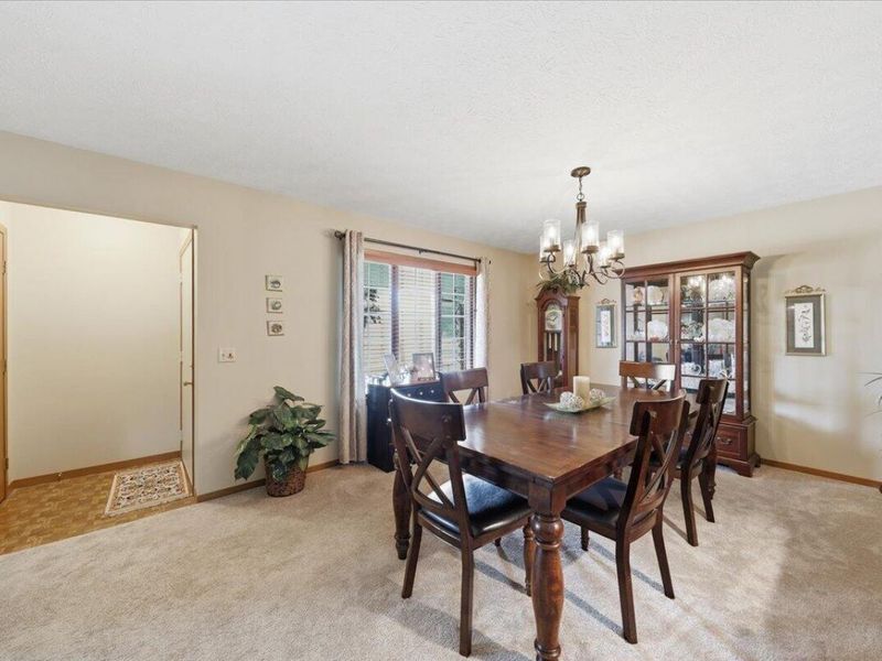 1045 Bradford Drive, Springfield, OH 45503 Photo 4