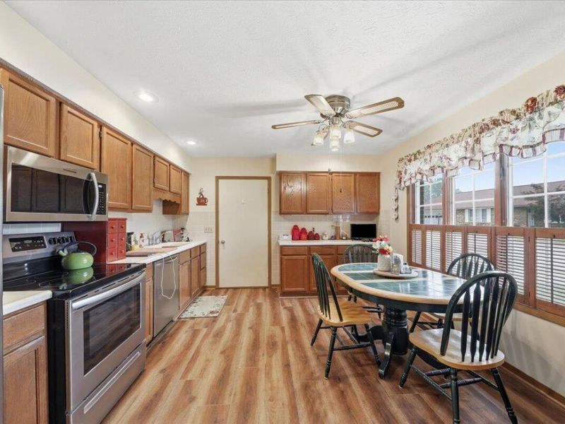 1045 Bradford Drive, Springfield, OH 45503 Photo 6