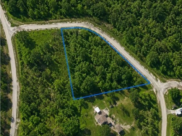 565 Valley Loop, Pikeville, TN 37367