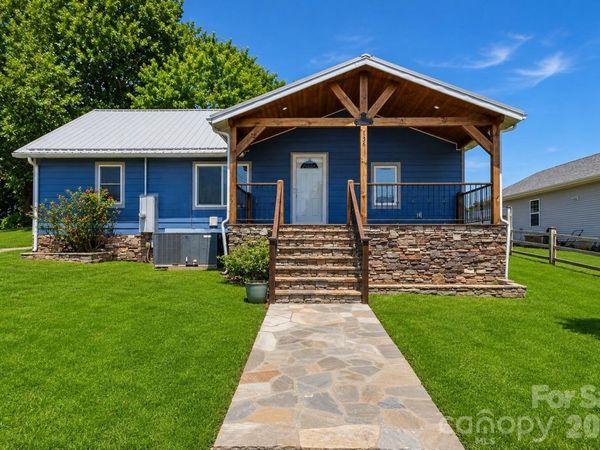 136 W Wilhemenia Street, Unit 19-22, Marion, NC 28752