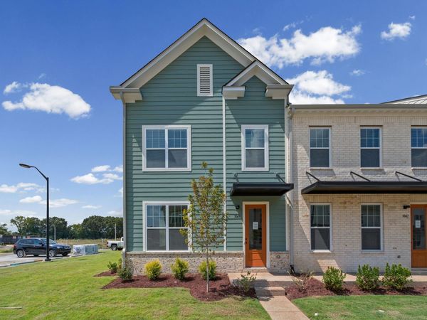 3045 PORTAGE DR, Bartlett, TN 38135