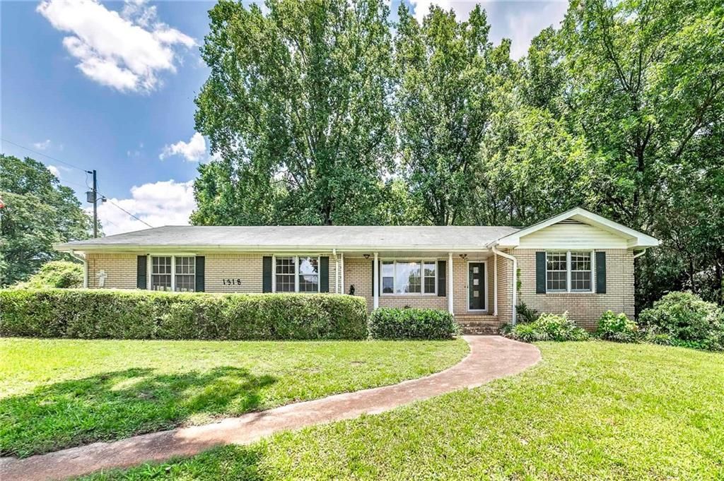 1318 East Lake Road, McDonough, GA 30252 Main Photo