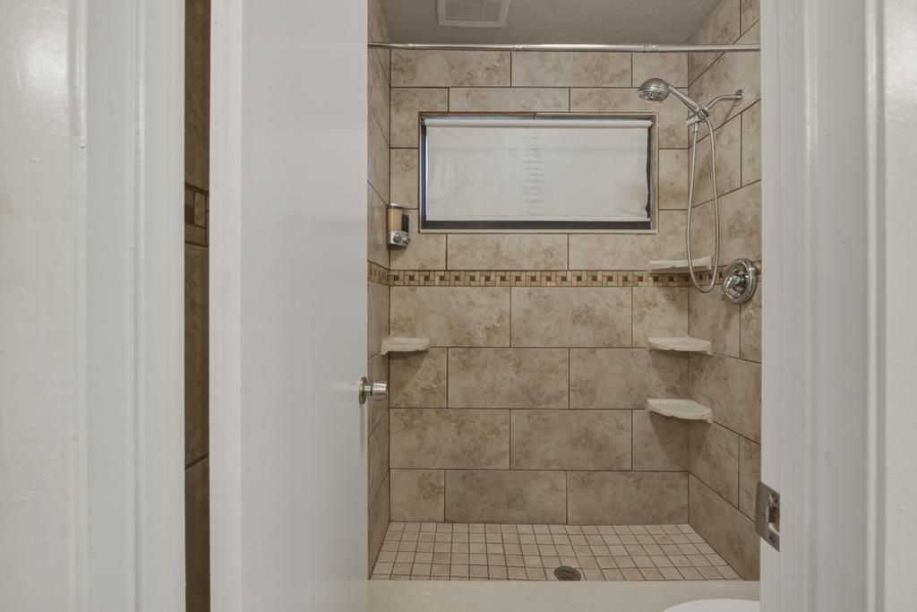 3274 NW 104th Terrace, Sunrise, FL 33351 Photo