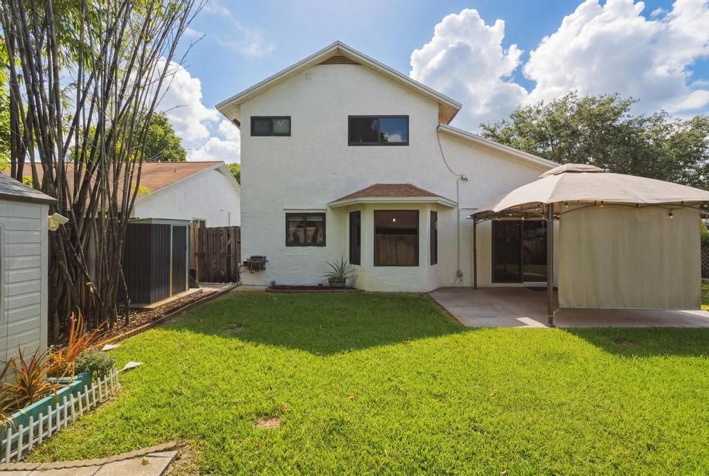 3274 NW 104th Terrace, Sunrise, FL 33351 Photo