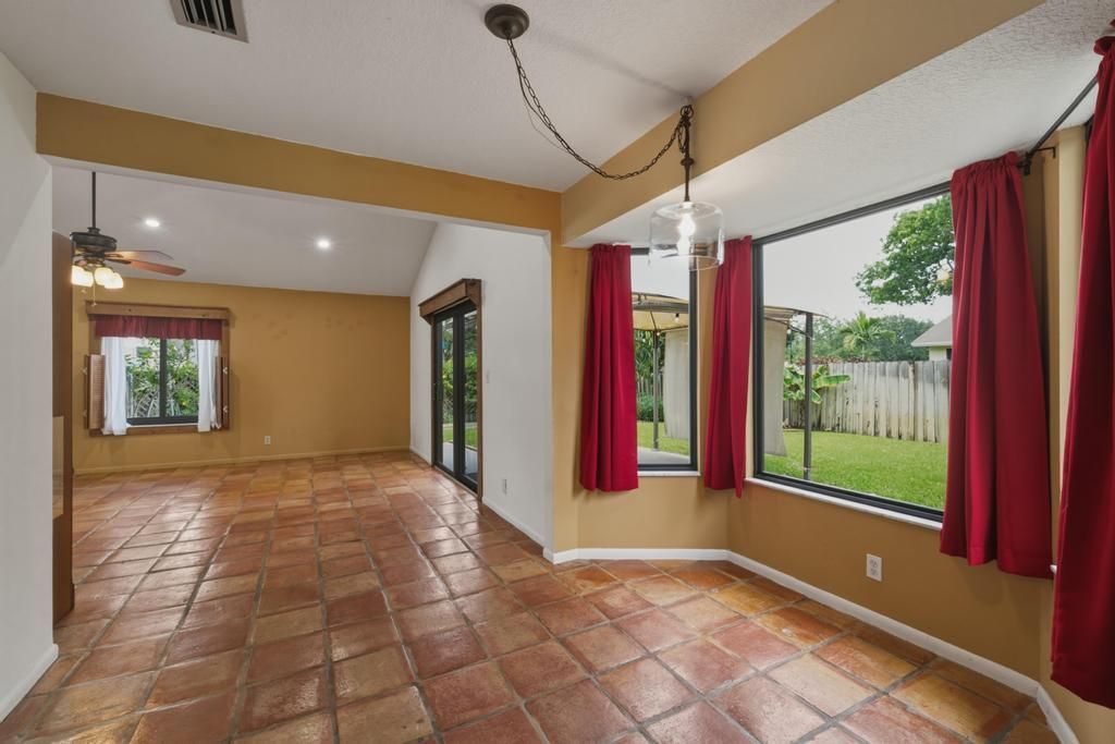 3274 NW 104th Terrace, Sunrise, FL 33351 Photo