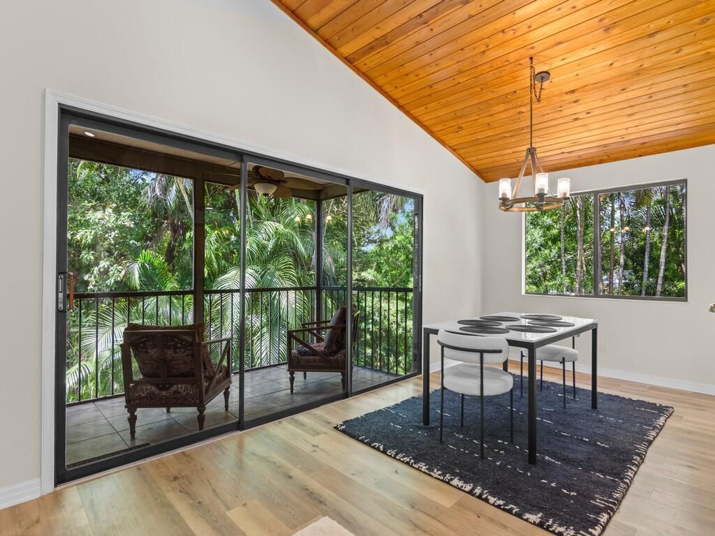 2125 Pine Creek Boulevard, Unit 205, Vero Beach, FL 32966 Photo