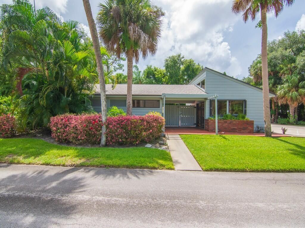 2125 Pine Creek Boulevard, Unit 205, Vero Beach, FL 32966 Photo