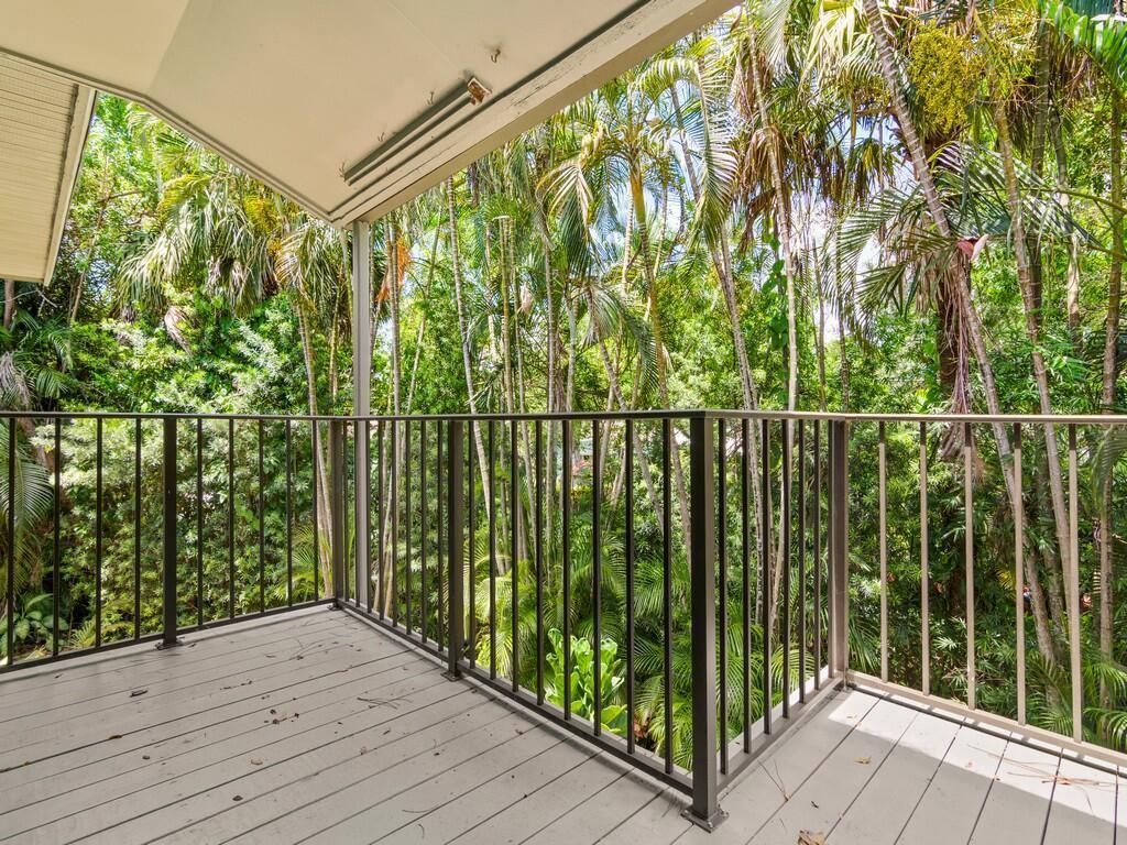 2125 Pine Creek Boulevard, Unit 205, Vero Beach, FL 32966 Photo