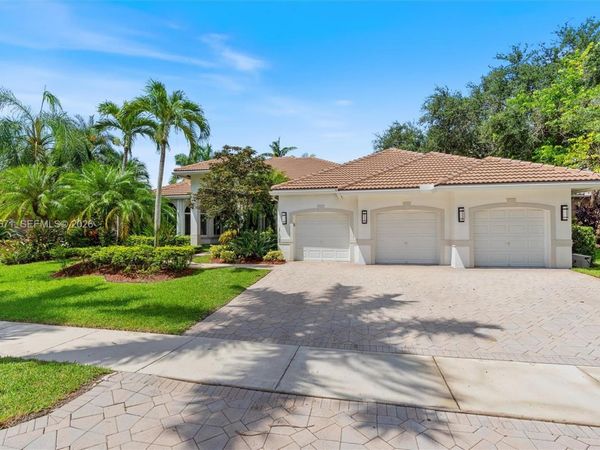 2499 Princeton Ct, Weston, FL 33327