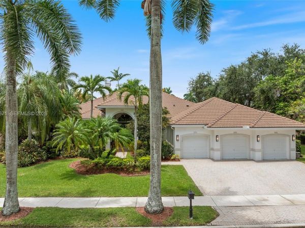 2499 Princeton Ct, Weston, FL 33327